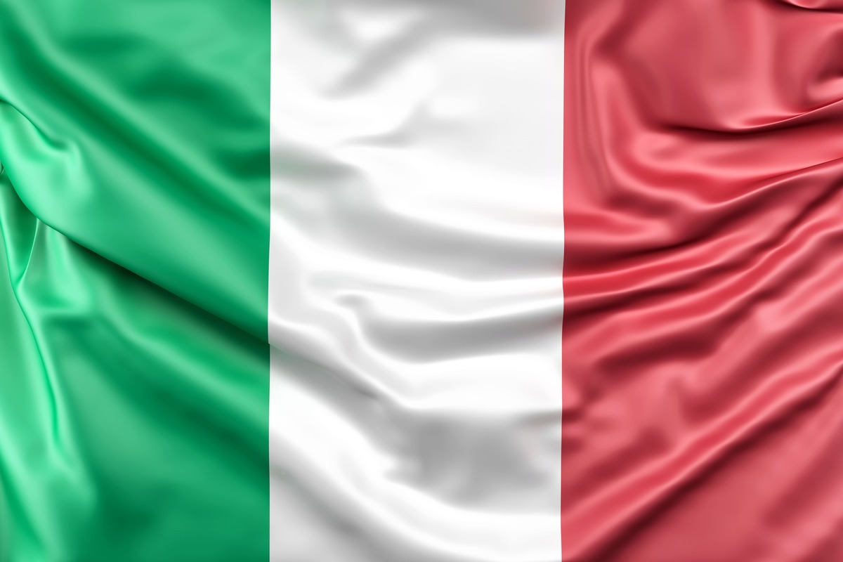 https://www.magnific.com/free-photo/flag-italy_1179378.htm#fromView=search&page=1&position=3&uuid=05c815f0-d17e-4f12-a9ed-a8311639b132&query=italy+flag